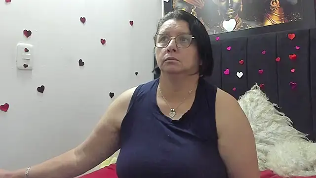 Evaaross 2345 online show from 04-05-26, 04:15