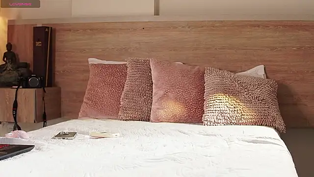 AliceShazaham  online show from 03-04-26, 03:51