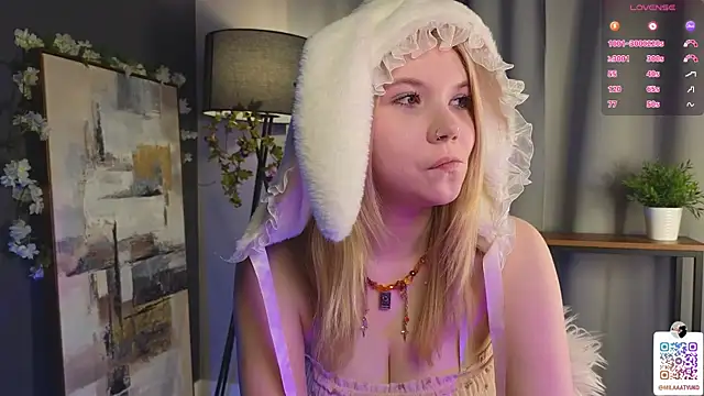 DaisyElmers online show from 02-01-25, 01:12