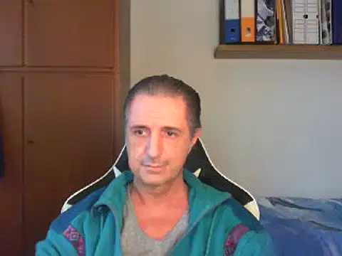 Snapshot of lliuk70mi chatting on 12-22-24, 01:44 lliuk70mi online show from 12-22-24, 01:44