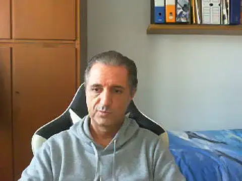 Snapshot of lliuk70mi chatting on 12-23-24, 02:07 lliuk70mi online show from 12-23-24, 02:07