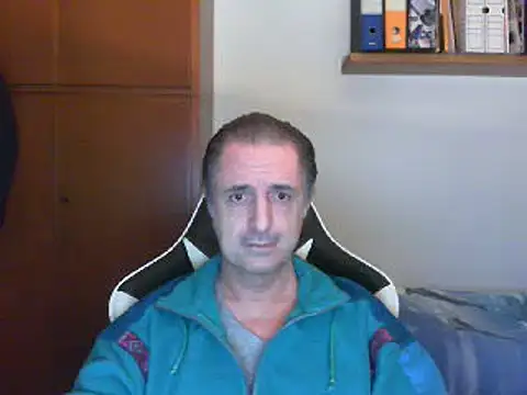 Snapshot of lliuk70mi chatting on 03-17-25, 06:42 lliuk70mi online show from 03-17-25, 06:42