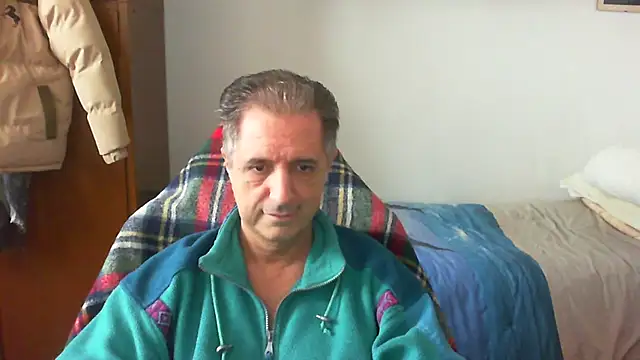 Snapshot of lliuk70mi chatting on 03-04-26, 02:01 lliuk70mi online show from 03-04-26, 02:01