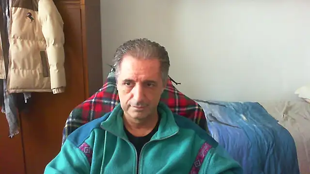 Snapshot of lliuk70mi chatting on 03-12-26, 01:50 lliuk70mi online show from 03-12-26, 01:50