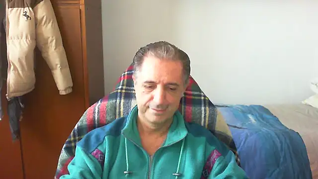 Snapshot of lliuk70mi chatting on 03-27-26, 02:17 lliuk70mi online show from 03-27-26, 02:17