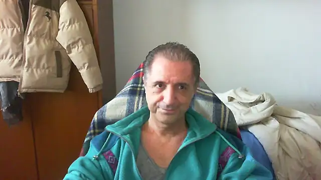 lliuk70mi online show from 04-07-26, 02:17