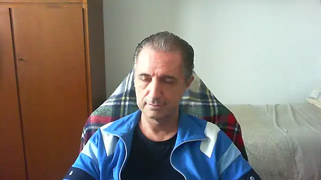 lliuk70mi online show from 05-08-26, 01:05