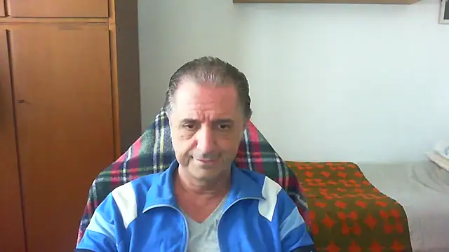 lliuk70mi online show from 05-18-26, 12:00