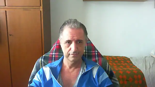 lliuk70mi online show from 05-19-26, 01:28