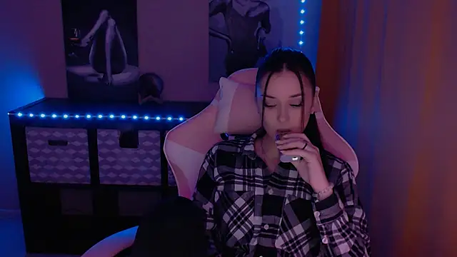 AlisaLink online show from 01-25-25, 03:41