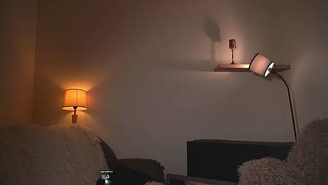 Snapshot of AudreyBarren chatting on 10-09-25, 04:32 AudreyBarren online show from 10-09-25, 04:32