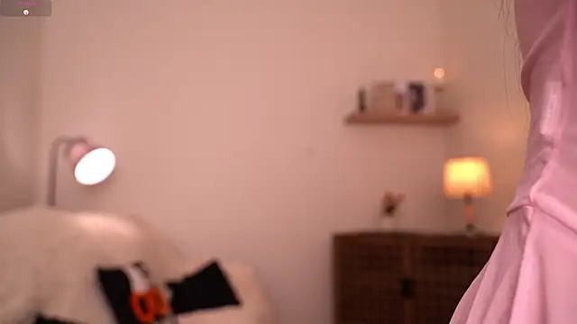 Snapshot of AudreyBarren chatting on 11-16-25, 04:18 AudreyBarren online show from 11-16-25, 04:18