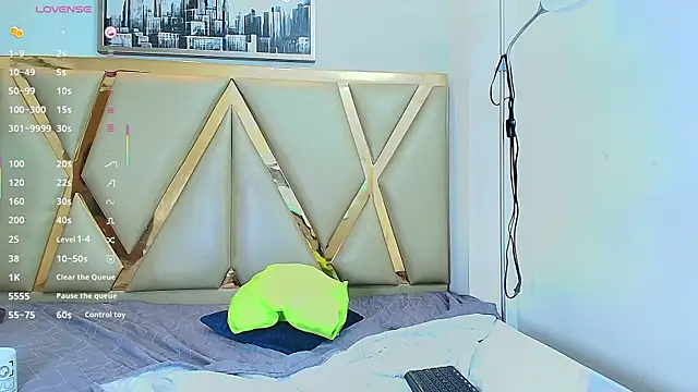 littleebonymommy online show from 03-04-25, 02:49