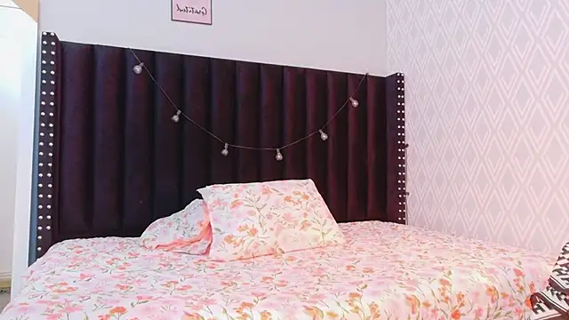 littleebonymommy online show from 09-10-25, 08:09