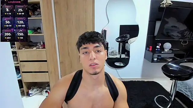 Snapshot of Cristhian_Evans chatting on 09-17-25, 12:07 Cristhian Evans online show from 09-17-25, 12:07
