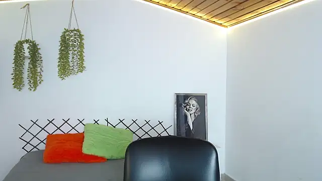 Snapshot of karla_charloby chatting on 09-25-25, 01:59 karla charloby online show from 09-25-25, 01:59