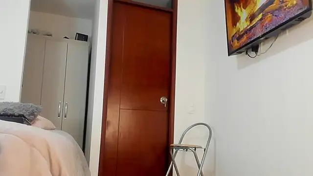 Snapshot of SophieBaker__ chatting on 03-11-25, 10:29 SophieBaker online show from 03-11-25, 10:29