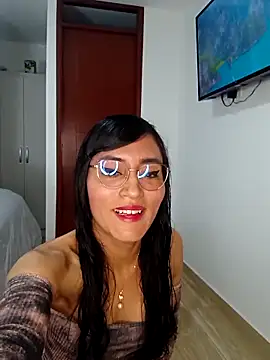 Snapshot of SophieBaker__ chatting on 03-12-25, 01:03 SophieBaker online show from 03-12-25, 01:03