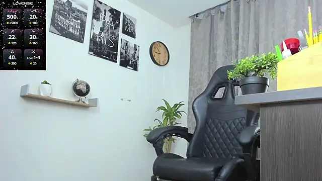 Snapshot of SophieBaker__ chatting on 02-06-26, 01:54 SophieBaker online show from 02-06-26, 01:54