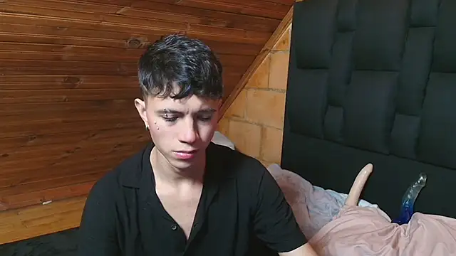 Justyn Ross online show from 10-29-25, 04:26