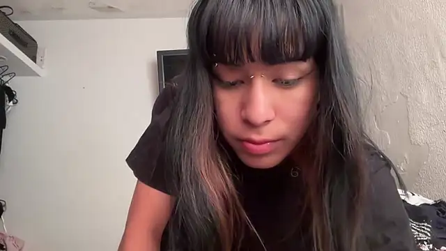 p0kemonakerosen0 online show from 05-04-26, 11:12