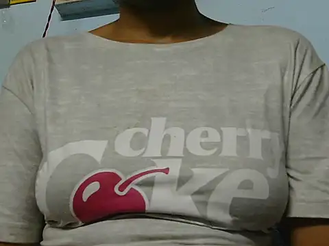 Snapshot of Thimiralagi chatting on 02-14-26, 06:15 Thimiralagi online show from 02-14-26, 06:15