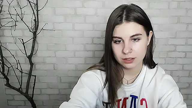 Snapshot of Sweet_Doll_Luna chatting on 12-10-24, 09:55 Sweet Doll Luna online show from 12-10-24, 09:55