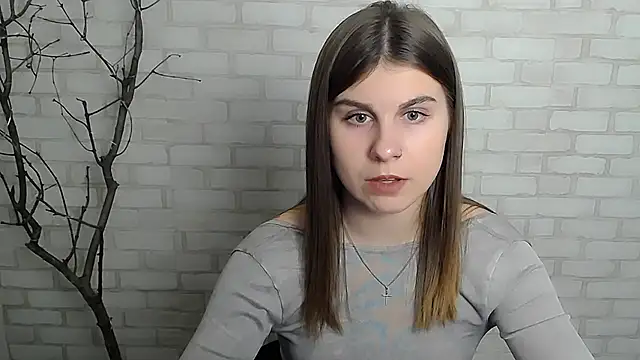 Snapshot of Sweet_Doll_Luna chatting on 12-19-24, 01:29 Sweet Doll Luna online show from 12-19-24, 01:29