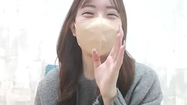 Snapshot of LOVE_MOMO_LOVE chatting on 12-05-24, 11:49 LOVE MOMO LOVE online show from 12-05-24, 11:49