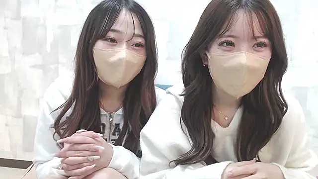 Snapshot of LOVE_MOMO_LOVE chatting on 02-10-25, 02:48 LOVE MOMO LOVE online show from 02-10-25, 02:48