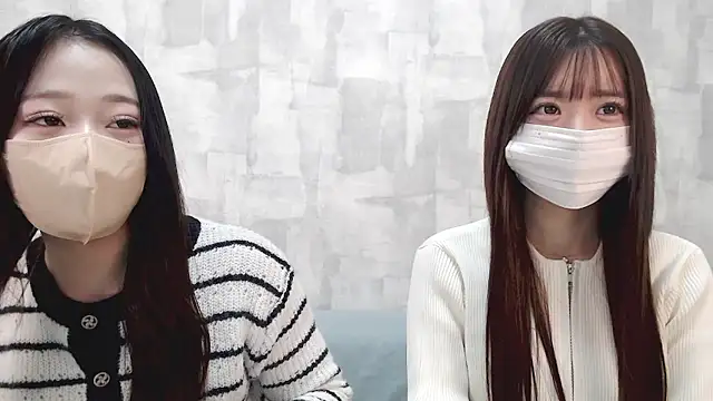 Snapshot of LOVE_MOMO_LOVE chatting on 09-15-25, 10:26 LOVE MOMO LOVE online show from 09-15-25, 10:26