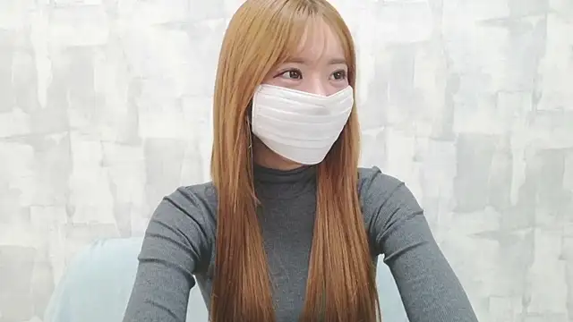 Snapshot of LOVE_MOMO_LOVE chatting on 02-15-26, 10:47 LOVE MOMO LOVE online show from 02-15-26, 10:47