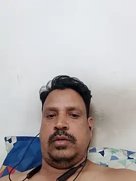 Snapshot of Raj1043 chatting on 02-25-25, 10:15 Raj1043 online show from 02-25-25, 10:15