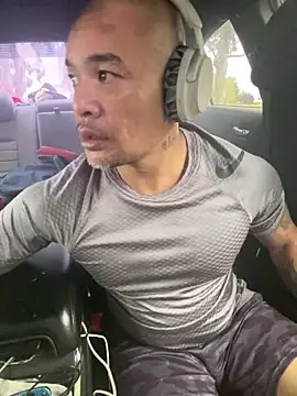 EatMyCake831 online show from 04-25-26, 07:55