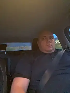 Snapshot of BigromeoXX chatting on 11-11-25, 04:07 BigromeoXX online show from 11-11-25, 04:07