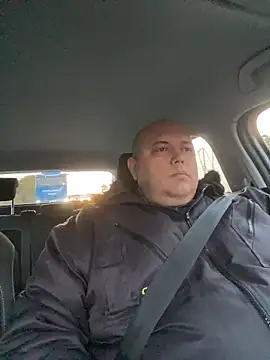 Snapshot of BigromeoXX chatting on 11-12-25, 06:47 BigromeoXX online show from 11-12-25, 06:47