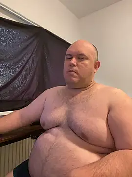 Snapshot of BigromeoXX chatting on 03-31-26, 05:35 BigromeoXX online show from 03-31-26, 05:35