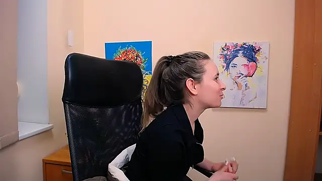  Nicole new online show from 03-14-25, 06:39