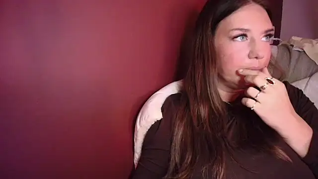 Nina24 online show from 09-18-25, 07:49