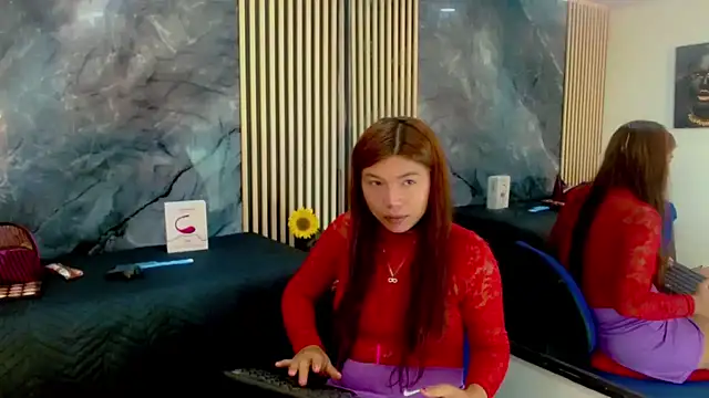 Snapshot of Isalombardi chatting on 03-13-25, 01:18 Isalombardi online show from 03-13-25, 01:18