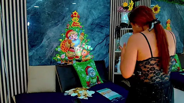 Snapshot of Isalombardi chatting on 12-19-25, 03:46 Isalombardi online show from 12-19-25, 03:46