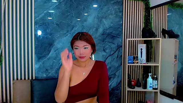 Snapshot of Isalombardi chatting on 01-31-26, 07:11 Isalombardi online show from 01-31-26, 07:11