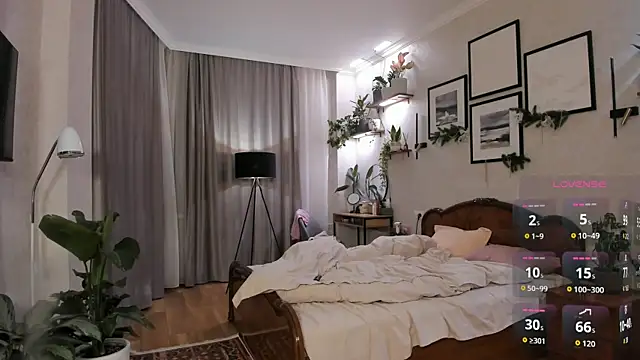 NicoleLuv online show from 01-14-26, 04:23