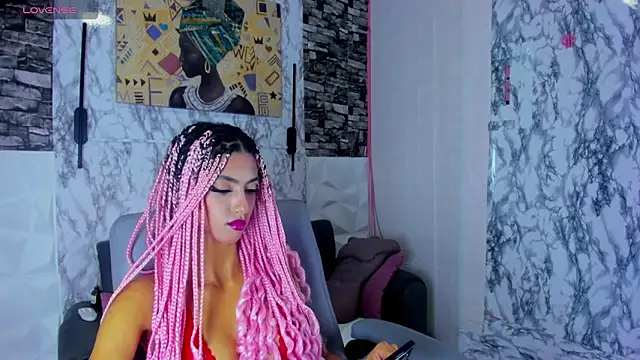 Queen Cuarxxo online show from 05-25-26, 08:37