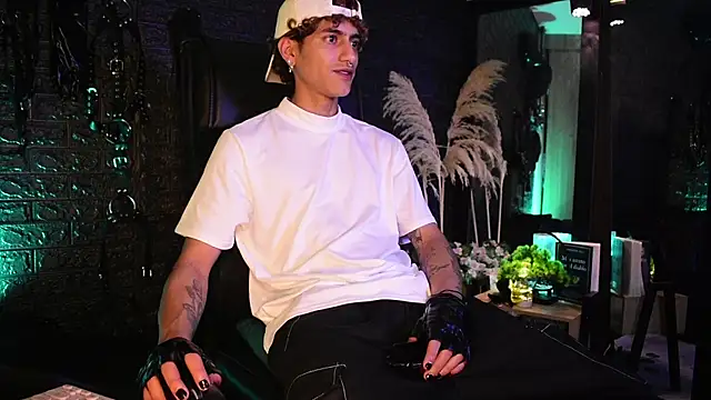 DemonKush-- online show from 10-29-25, 08:54