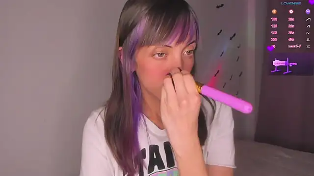 Snapshot of MiaGoth_ chatting on 11-08-25, 11:03 MiaGoth online show from 11-08-25, 11:03