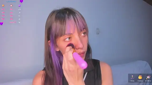 Snapshot of MiaGoth_ chatting on 11-15-25, 01:58 MiaGoth online show from 11-15-25, 01:58