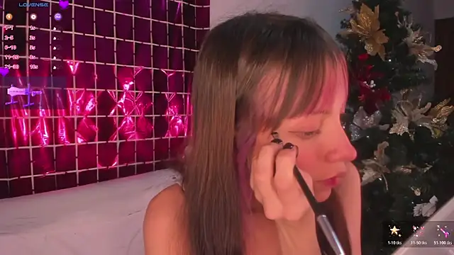 Snapshot of MiaGoth_ chatting on 12-19-25, 03:13 MiaGoth online show from 12-19-25, 03:13