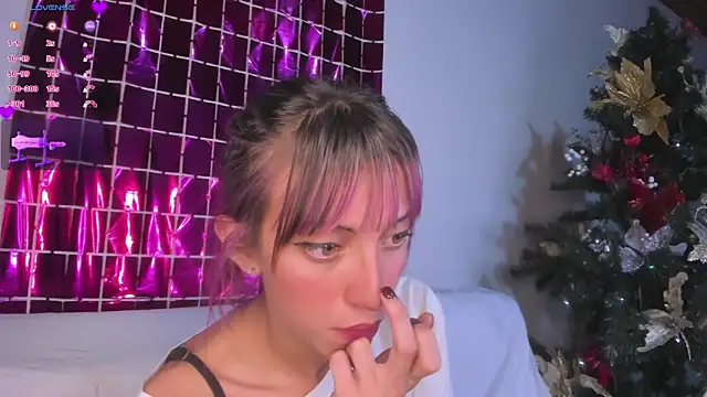 Snapshot of MiaGoth_ chatting on 12-20-25, 12:51 MiaGoth online show from 12-20-25, 12:51