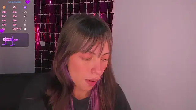 Snapshot of MiaGoth_ chatting on 01-10-26, 12:34 MiaGoth online show from 01-10-26, 12:34